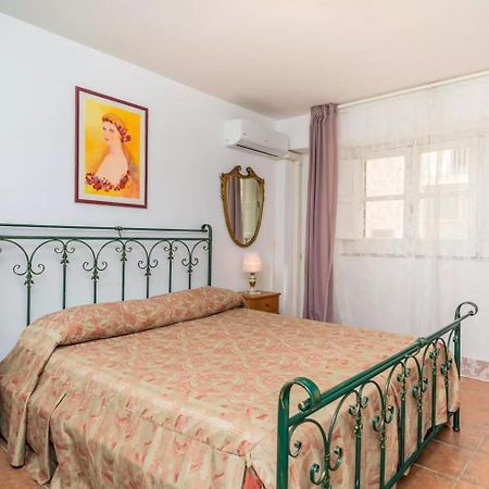 קטאניה House Stephanotus מראה חיצוני תמונה